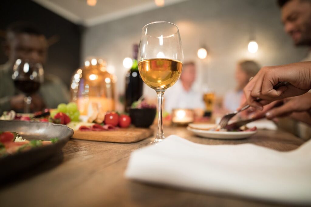 A Foodie’s Guide to Dining Around Venice Golf & Country Club: Where to Eat, Sip, and Savor